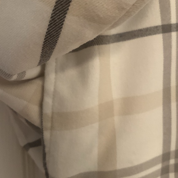 Jach’s Girlfriend New York, Flannel Button up with hidden pockets - Picture 5 of 6